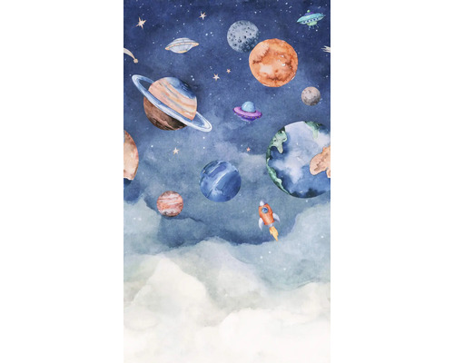 Papier peint panoramique impression numérique intissé A77201 Roswell 3 pces 280 x 159 cm Illustration de planètes, d''étoiles, de vaisseaux spatiaux et d''une fusée sur fond nuageux
