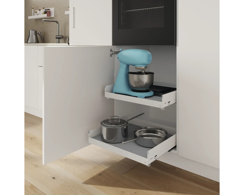 Küchenschrank mit Auszügen für Küchenmaschine und Töpfe