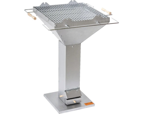 Säulengrill aus Metall mit Holzgriffen