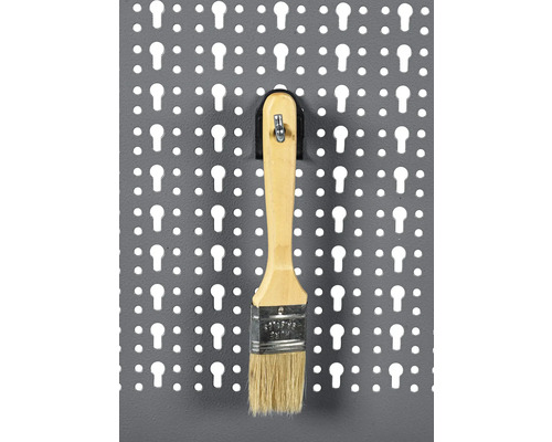 Pinsel an Lochwandhalterung