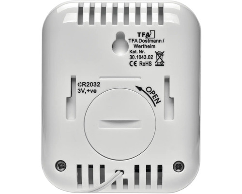 Rückseite eines TFA Dostmann Thermometers mit Batteriefach und Belüftungsöffnungen