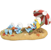 Dekorative Schlumpffiguren am Strand
