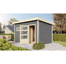 Jardin avec sauna de jardin gris avec porte vitrée ouverte et intérieur en bois