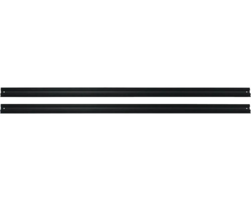 Zwei Zaunlatten aus Metall mit Löchern zur Befestigung