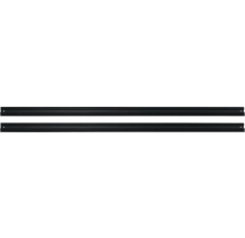 Zwei schwarze Treppenkantenprofile aus Metall mit Befestigungslöchern.