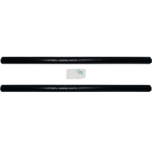 Zwei schwarze Fallrohre und eine Packung Dichtungsringe