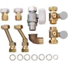 Diverses pièces d'installation sanitaire, y compris des vannes, des connecteurs et des joints