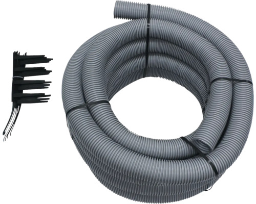 Grauer Kabelschutzschlauch mit Kabelbinder und Kabelhalter