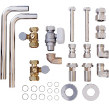 Divers matériaux d'installation sanitaire tels que tuyaux, vannes et raccords.