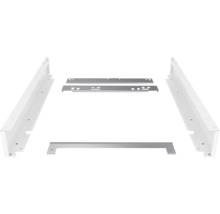 Rails et supports métalliques pour une structure de cuisine