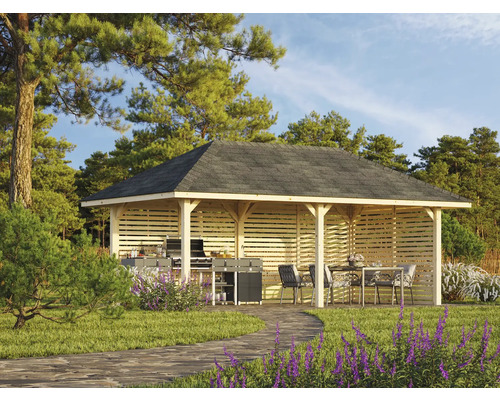 Holzpavillon mit Grill, Esstisch und Stühlen im Garten