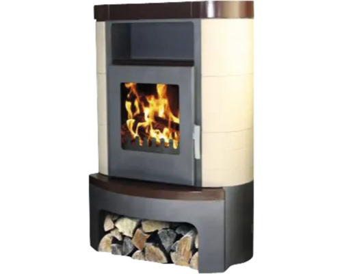 Kaminofen Kachelkamin DOMOFIRE Gent II. Keramik mocca-beige 7 kW Kaminofen mit Holzfach und brennendem Feuer