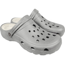 Sabots gris avec doublure intérieure