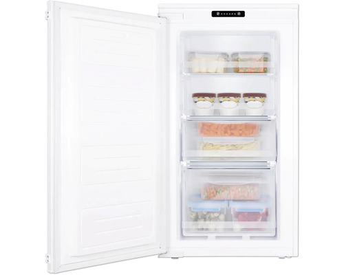 Congélateur ouvert avec des aliments dans des récipients transparents