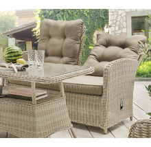 Salon de jardin avec table et fauteuils en rotin avec coussins