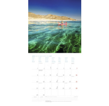 Page de calendrier juin avec kayakiste sur l''eau