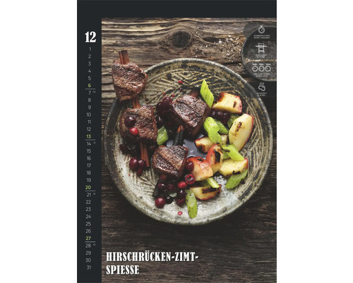 Brochettes de dos de cerf à la cannelle dans une assiette