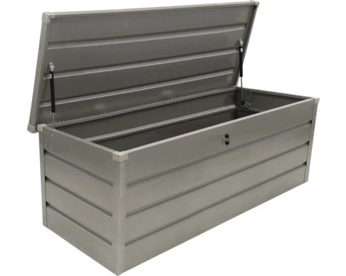Geöffnete Gartenbox aus Metall zur Aufbewahrung im Aussenbereich