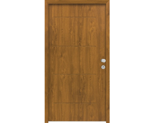 Holztür mit horizontalen Zierlinien und Türbeschlägen