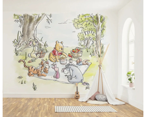 Fototapete Vlies DX6-217 Disney Winnie Pooh Nice for P 6-tlg. 250 x 300 cm Wandgestaltung mit Winnie Puuh und Freunden beim Picknick im Wald, Zimmeransicht