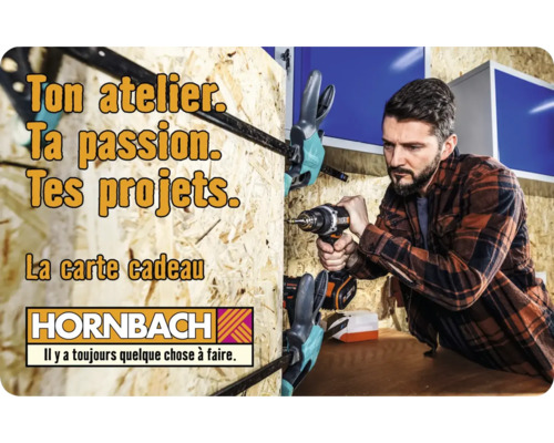 "Homme travaillant avec un tournevis sans fil dans son atelier 
