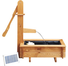 Gartenteich mit Solarpanel und Wasserpumpe