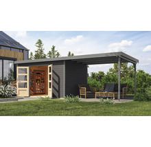 Gartenhaus mit offenstehenden Doppeltüren und überdachtem Sitzbereich auf einer Rasenfläche.
