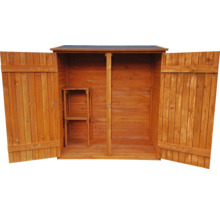 Armoire à outils ouverte en bois avec étagère