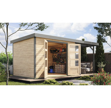 Abri de jardin en bois avec portes doubles ouvertes et espace de rangement dans le jardin