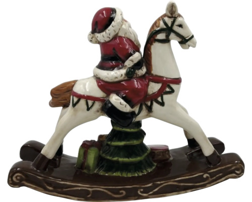 Weihnachtsdekoration: Santa Claus auf einem Schaukelpferd mit Weihnachtsbaum und Geschenken.