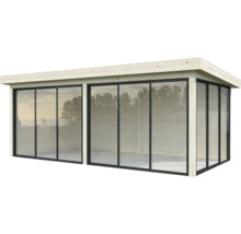 Maison de jardin moderne avec de grandes portes coulissantes en verre