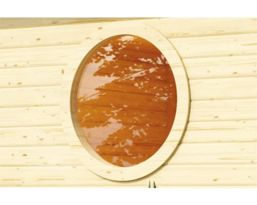 Detailansicht eines runden Fensters in einer Holzwand