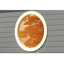 Rundes Fenster aus Holz