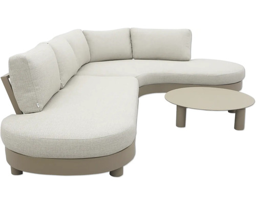 Runde Gartenlounge mit Kaffeetisch