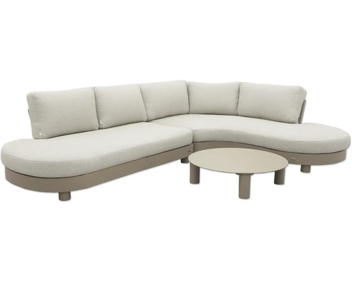 Loungegruppe mit Sofa und Tisch für den Garten