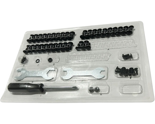 Werkzeugsatz mit Schraubenschlüssel, Schraubendreher und Schrauben in durchsichtiger Verpackung