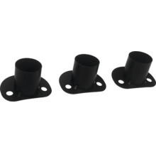 Trois supports de tuyau noirs avec trous de fixation