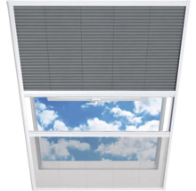 Dachfenster mit grauem Faltrollo