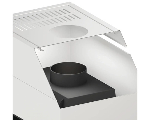 Vue détaillée d''un poêle avec raccord de tuyau de fumée