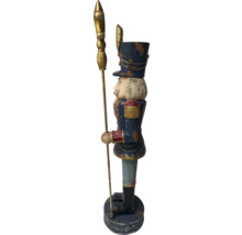 Figurine décorative casse-noisette avec lance