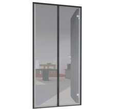 Moustiquaire de porte avec cadre et porte ouverte