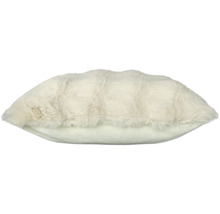 Coussin aspect fourrure