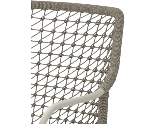 Vue détaillée d'une chaise de jardin avec un revêtement en corde