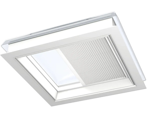 Dachfenster mit teilweise geöffnetem Plissee für Sonnenschutz