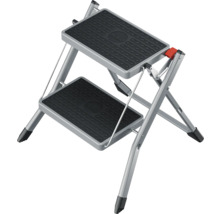 Zweistufige Haushaltsleiter aus Aluminium mit zwei Stufen