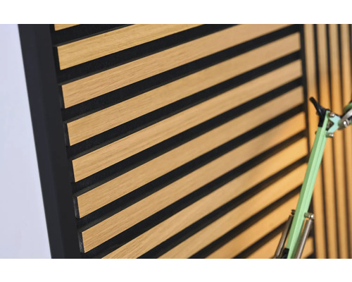 Panneau acoustique avec lamelles de bois pour l'absorption du son