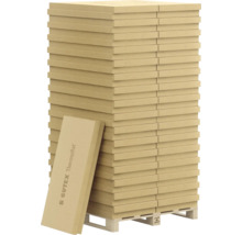Stapel Holzfaser-Dämmplatten auf einer Palette