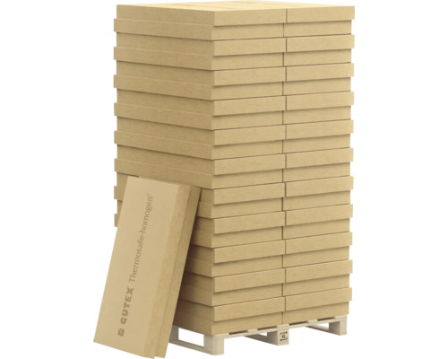 Holzfaser-Dämmplatten auf einer Palette gestapelt