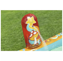 Aufblasbare Wasserrutsche mit Stern und Pilz Motiven für Kinder