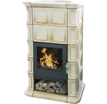 Kaminofen mit Holzfach und Fliesenverkleidung